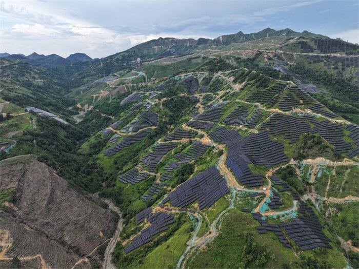 Trinasolar Vertex N 720W modules transform slopes into solar power generators